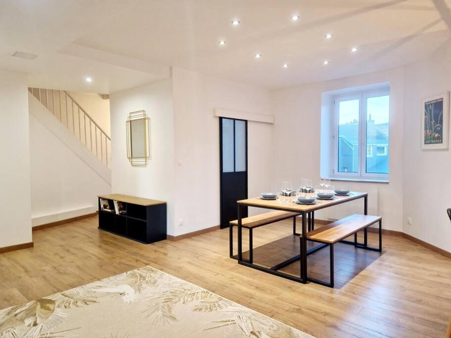 L'Urbain Yourhosthelper Apartment แชร์บูร์ก อ็อง กงต็องแต็ง ภายนอก รูปภาพ