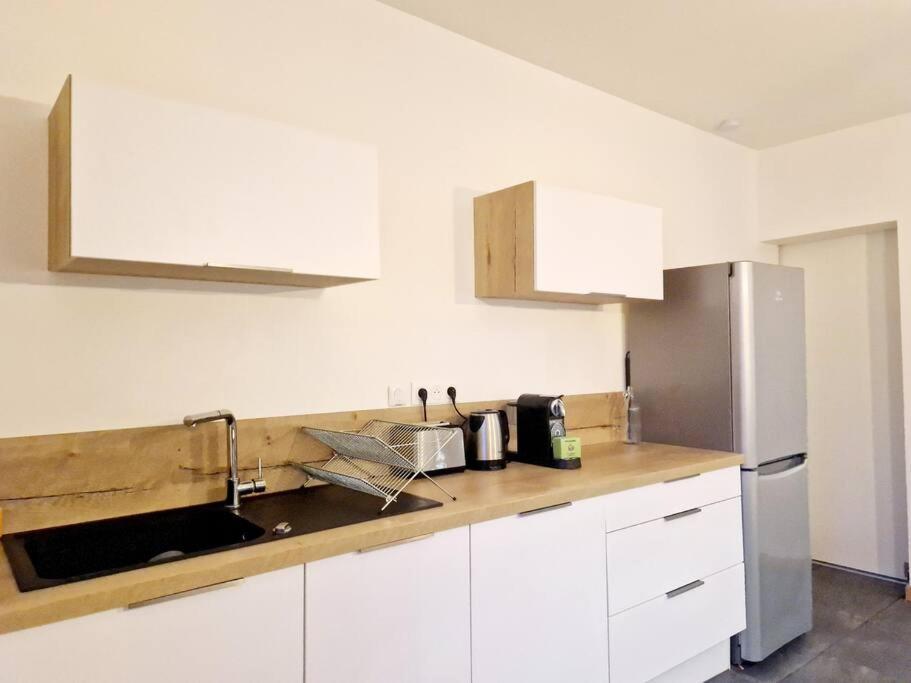 L'Urbain Yourhosthelper Apartment แชร์บูร์ก อ็อง กงต็องแต็ง ภายนอก รูปภาพ
